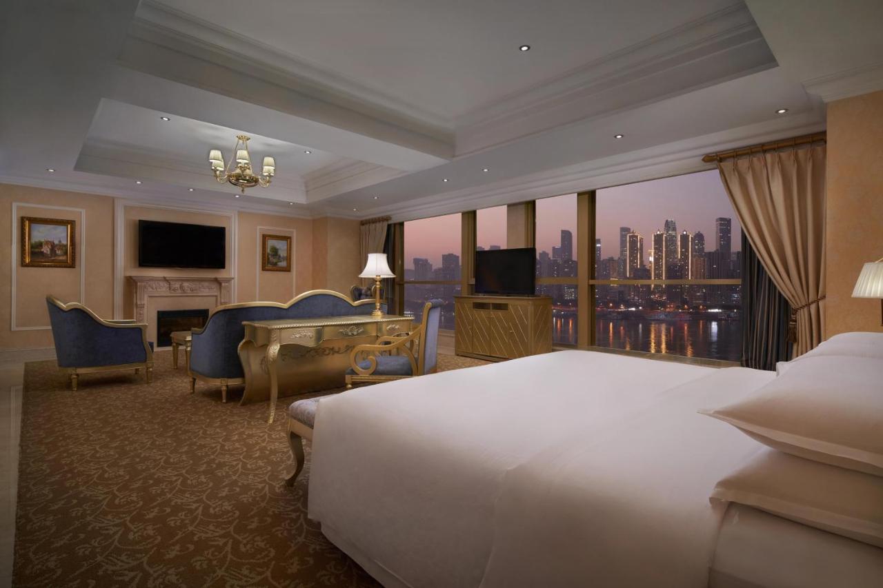 Sheraton Chongqing Hotel Exterior foto